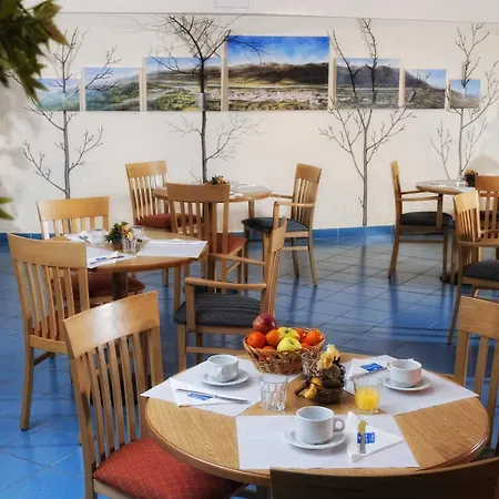 Hotel Express Aosta East 3*