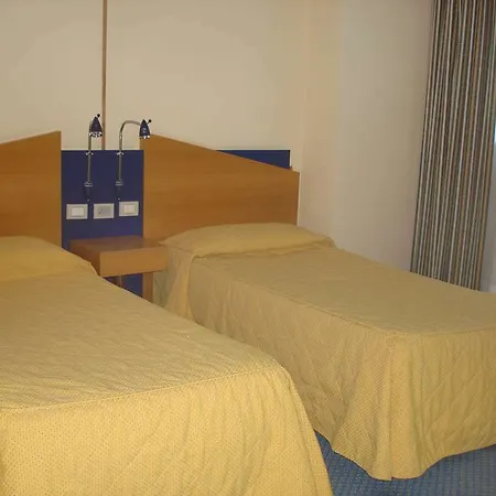 Hotel Express Aosta East 3*