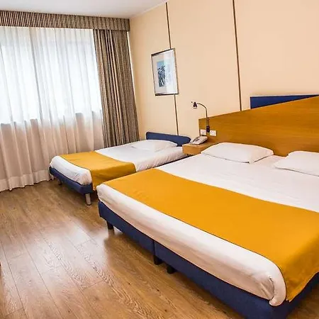 Express Aosta East Hotel 3*