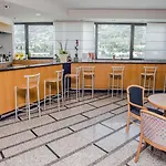Express Aosta East Hotel 3*