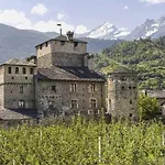 Отель Express Aosta East Поллен