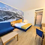 Express Aosta East Отель Поллен