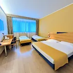 Hotel Express Aosta East 3*