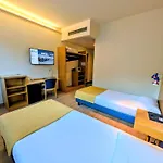 Отель Express Aosta East 3*