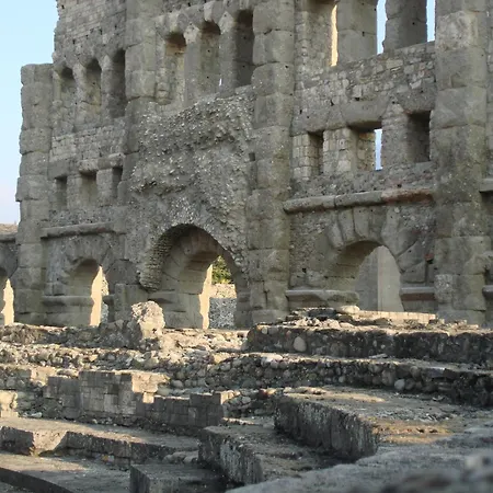 Express Aosta East Hotel 3*