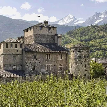 فندق Express Aosta East بولّييْن