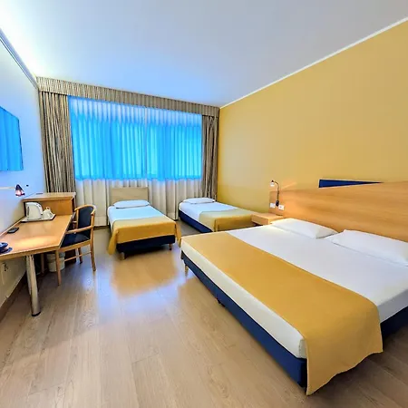 Hotel Express Aosta East 3*