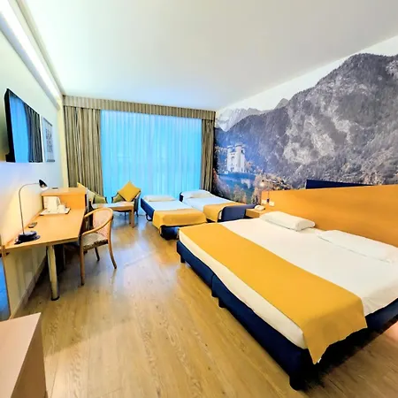 Express Aosta East فندق بولّييْن