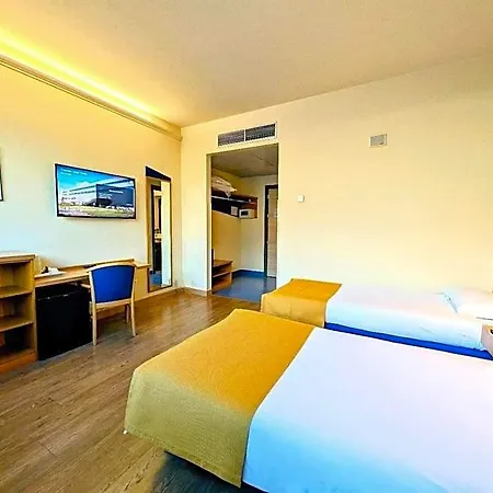Express Aosta East Otel