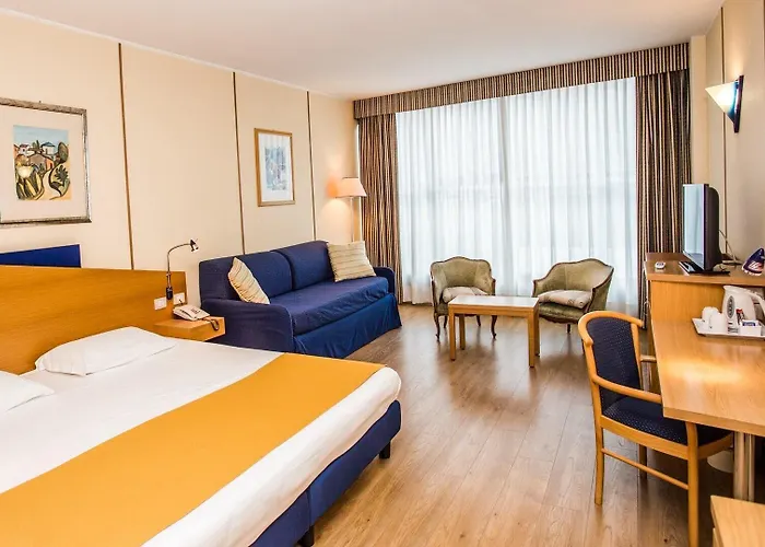 Express Aosta East Hotel 3*