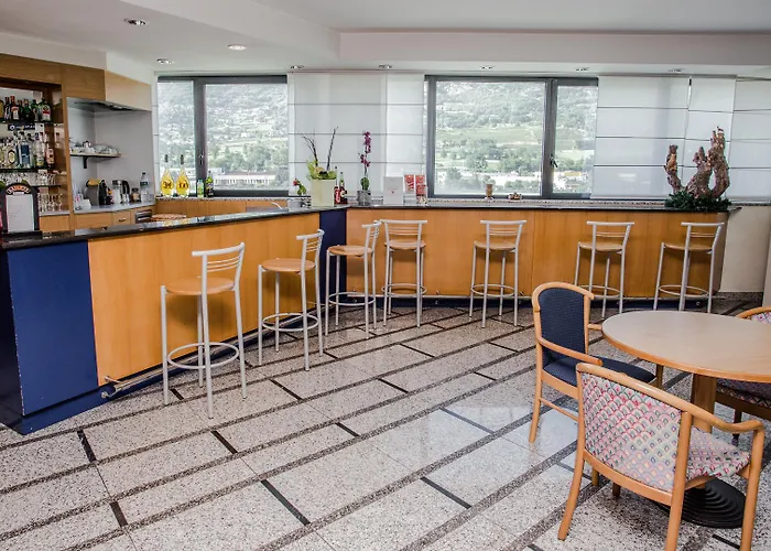 Express Aosta East מלון 3*