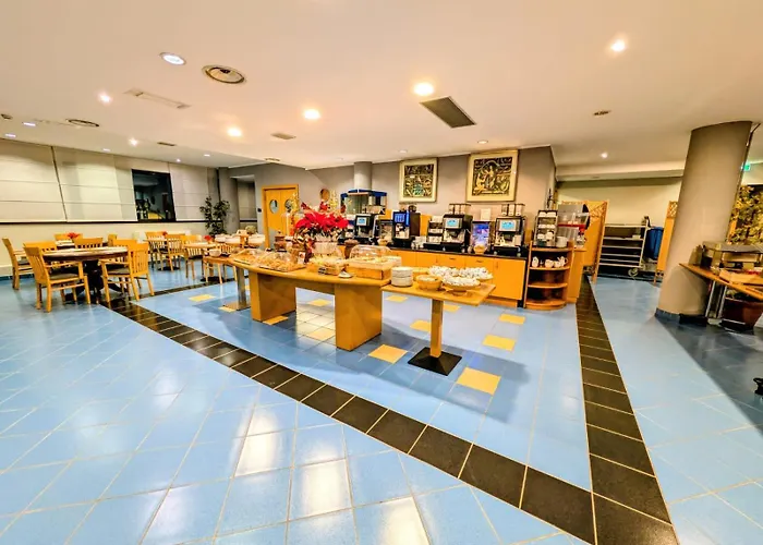 מלון Express Aosta East 3*